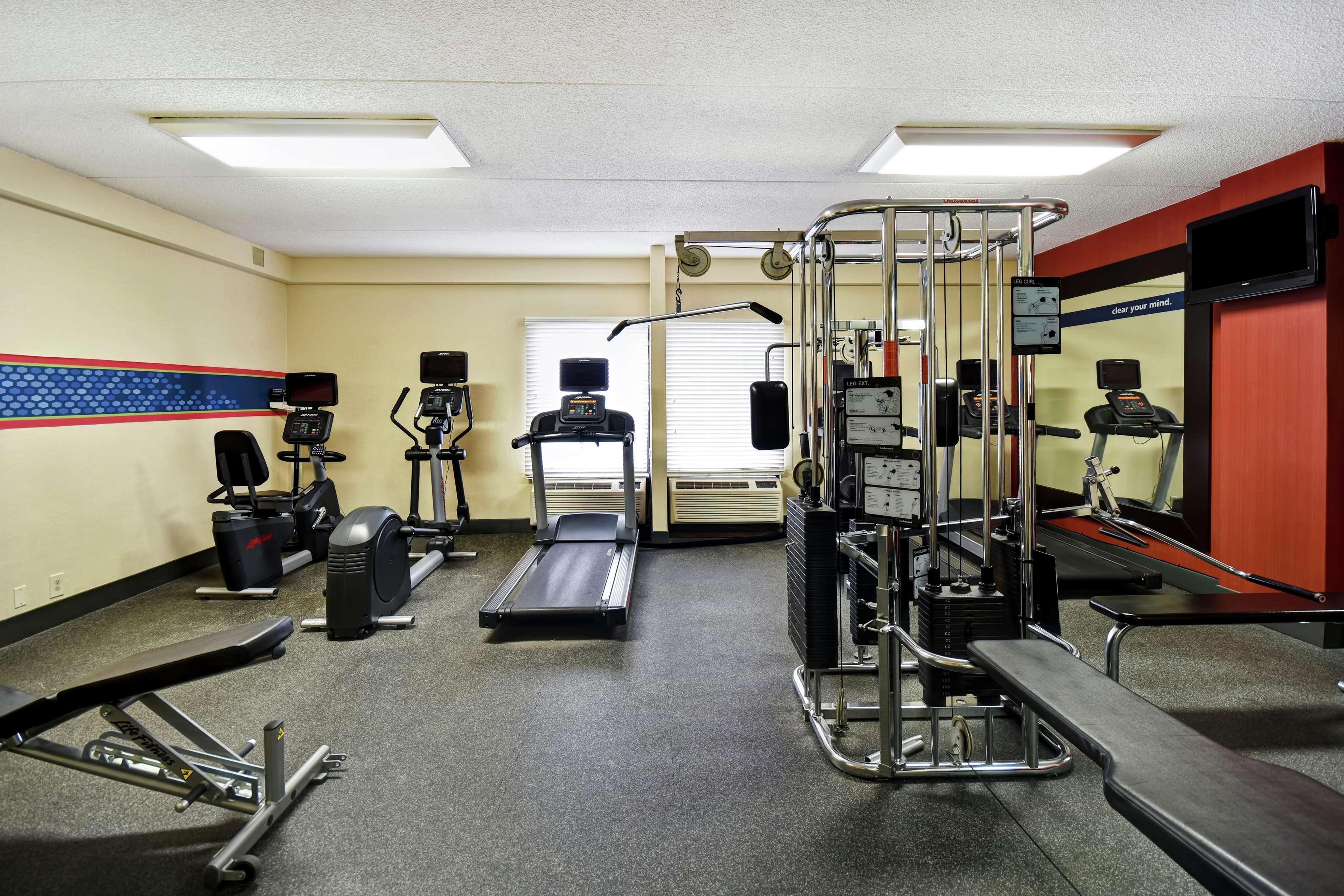 מרלינד הייטס Hampton Inn St. Louis - Westport מראה חיצוני תמונה